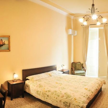 B&B Al Diecisette Catania Exterior photo