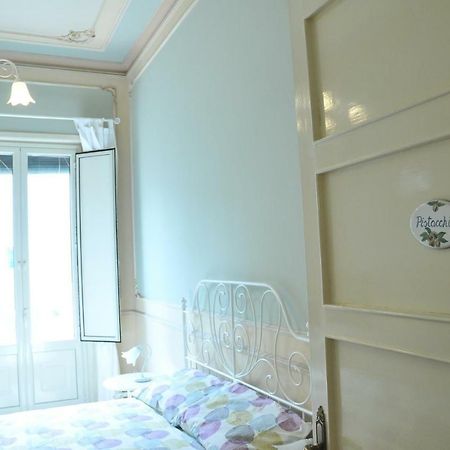 B&B Al Diecisette Catania Exterior photo