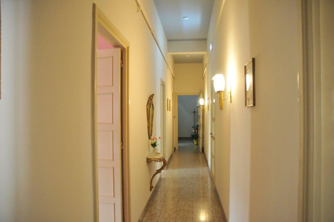 B&B Al Diecisette Catania Exterior photo